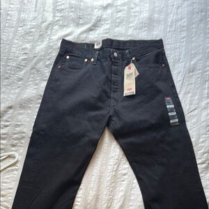Levi's Black Straight Jeans with Classic Design